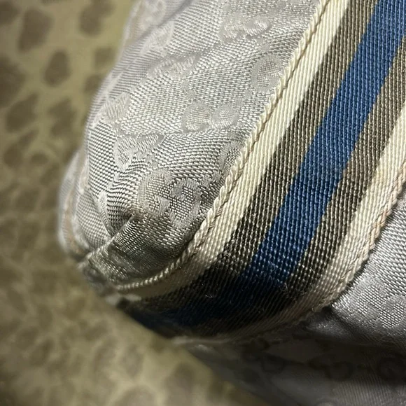 Gucci GG Silver Nylon open tote bag with green,blue,cream nylon stripes - Picture 7 of 17